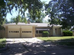 608 N Volutsia St, Wichita, KS 67214