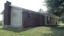 4461 Horseshoe Dr De Soto, MO 63020