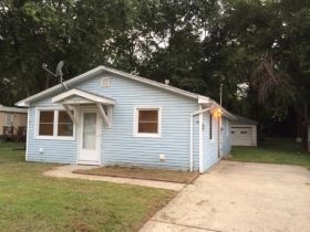 1013 Olive St, New Haven, MO 63068