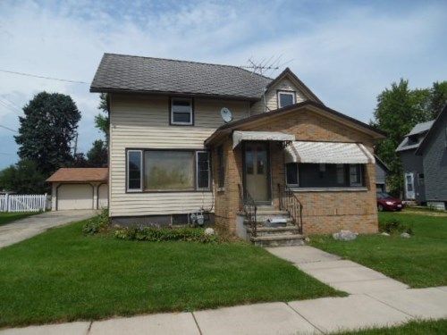 102 Orchard St, Poplar Grove, IL 61065