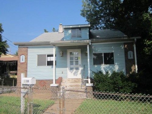 9533 Gentry Ave, Saint Louis, MO 63125