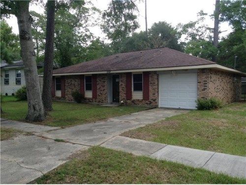 2137 Middle Dr, Slidell, LA 70458