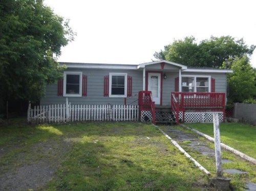 9 Center Street, West Stewartstown, NH 03597