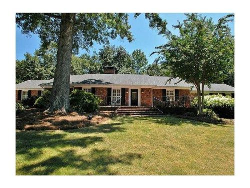 1110 Dixon Circle, Gainesville, GA 30501