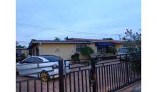 525 W 39 PL Hialeah, FL 33012