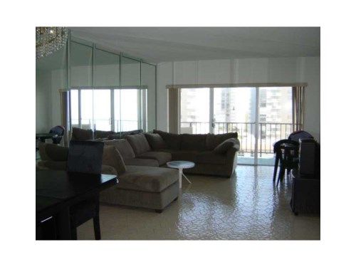 1950 S OCEAN DR # 9D, Hallandale, FL 33009