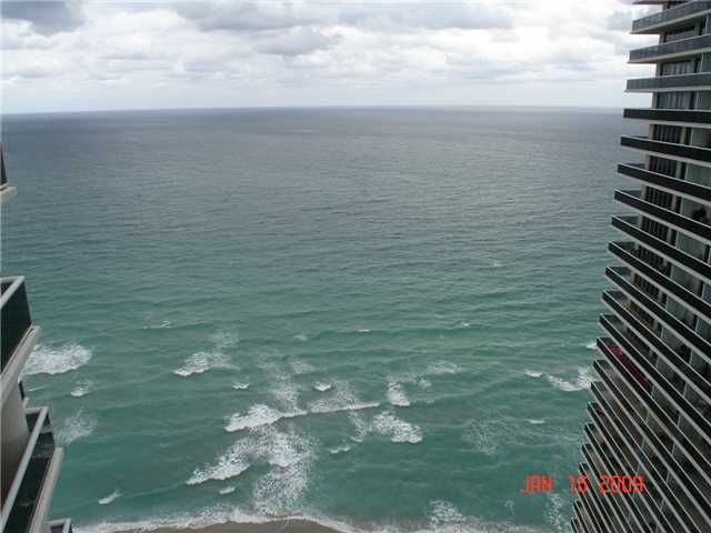 1800 S OCEAN DR # 3805, Hallandale, FL 33009