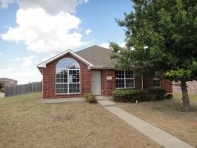 2733 Bishop Allen Ln, Dallas, TX 75237