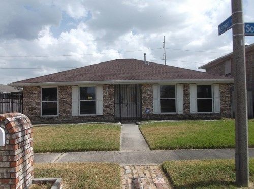 8540 SCOTTSDALE DRIV, New Orleans, LA 70127