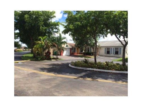 8550 NW 193 LN, Hialeah, FL 33015