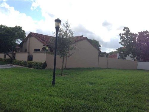 17918 NW 66 CT # CIRCLE, Hialeah, FL 33015