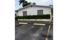 204 NE 10 AV Hallandale, FL 33009