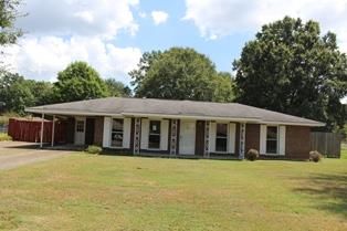 207 Henry St, Wetumpka, AL 36092