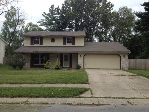 2013 Bear Paw Dr, Fort Wayne, IN 46815