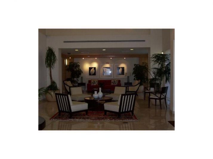 2080 S Ocean Dr # 1602, Hallandale, FL 33009