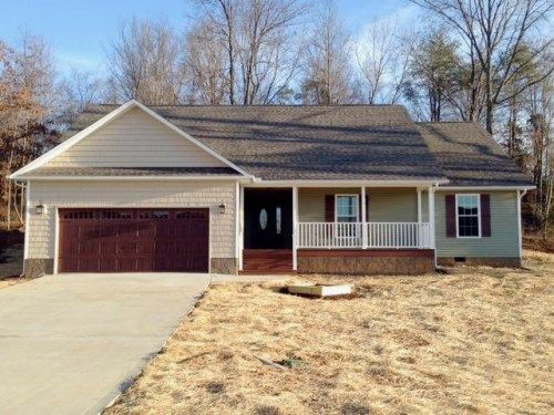 131 Brenray Drive, Harriman, TN 37748