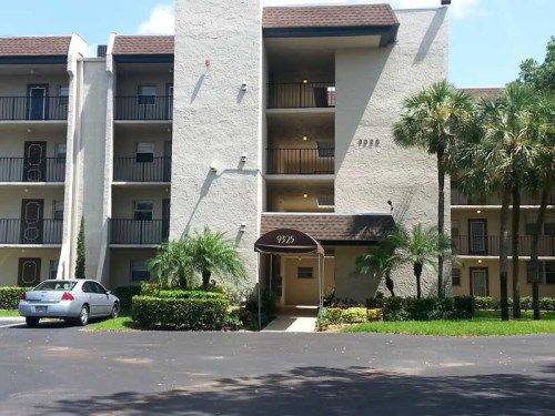 9325 LAGOON PL # 202, Fort Lauderdale, FL 33324