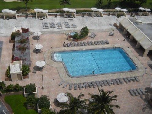 20301 W Country Club Dr # 1524, Miami, FL 33180