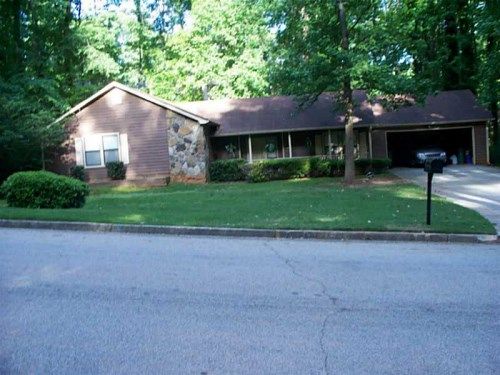 1002 Willow Run, Stone Mountain, GA 30088