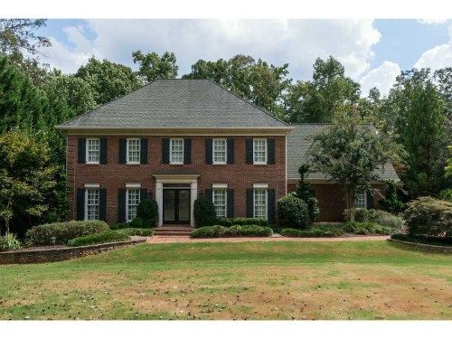 7725 Dunvegan Close, Atlanta, GA 30350