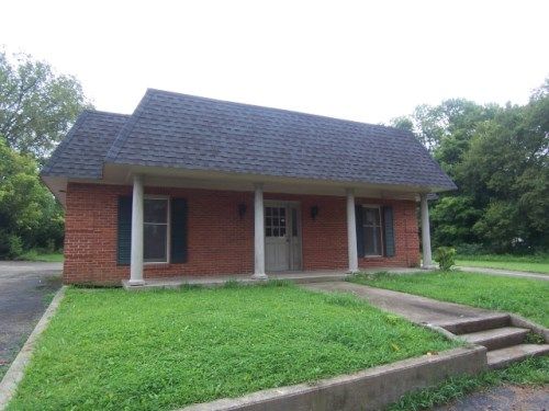 114 S 6th Str, Bradfordsville, KY 40009