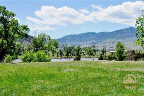 2642 US Highway 89 South, Emigrant, MT 59027