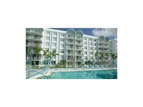 496 NW 165 ST # D-608, Miami, FL 33169