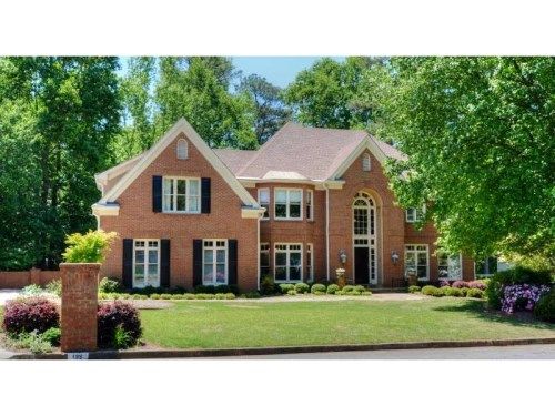 135 Grogans Lake Drive, Atlanta, GA 30350