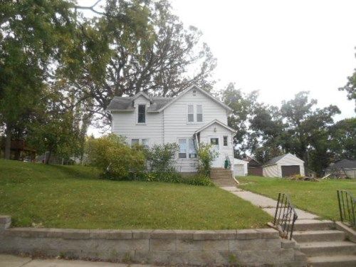 121 Prospect St, Owatonna, MN 55060