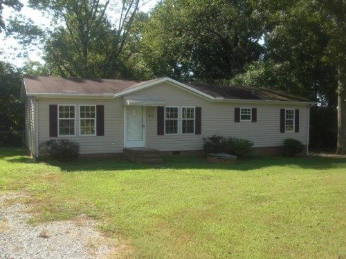 206 Hall St, Graham, NC 27253