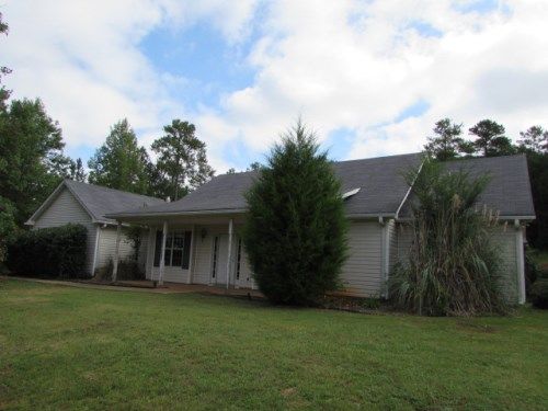 212 Indian Springs Dr, Locust Grove, GA 30248