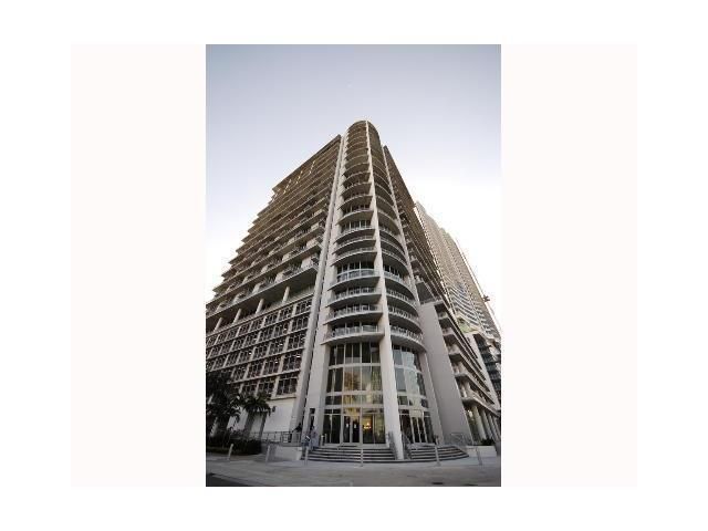 690 SW 1 CT # 1727, Miami, FL 33130