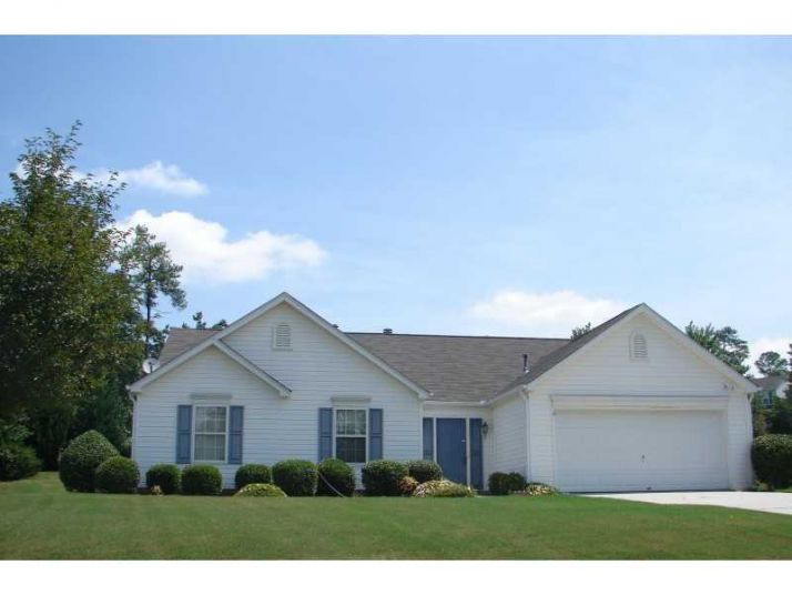 455 Crested View Drive, Loganville, GA 30052