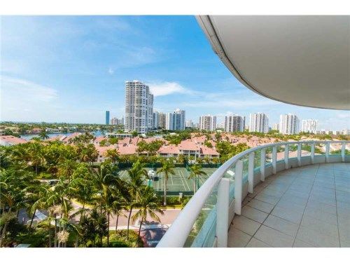 21050 POINT PL # 806, Miami, FL 33180