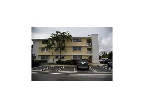 1120 102 ST # 7, Miami Beach, FL 33154