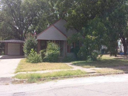 704 S Marable St, West, TX 76691