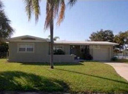 6Th, Ruskin, FL 33570