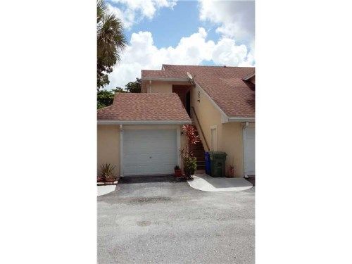 151 SW 95 TE # 201, Hollywood, FL 33025