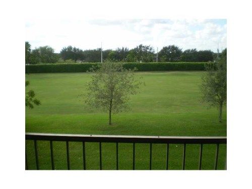 9520 HOLLYBROOK LAKE DR # 307, Hollywood, FL 33025