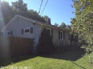 25 Faith St, Lisbon Falls, ME 04252