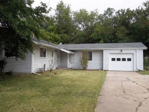 1401 Robinson St, Fredonia, KS 66736