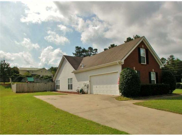 3605 Wynter Frost Walk, Bethlehem, GA 30620