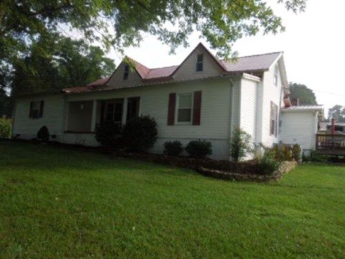 1408 Paul Reecer Rd., Moss, TN 38575