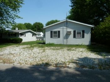 102 SHORT ST, Waynetown, IN 47990