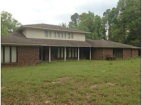 9Th, Defuniak Springs, FL 32433