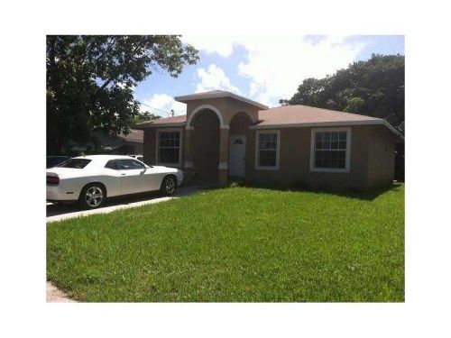 33 NW 7TH AV, Dania, FL 33004