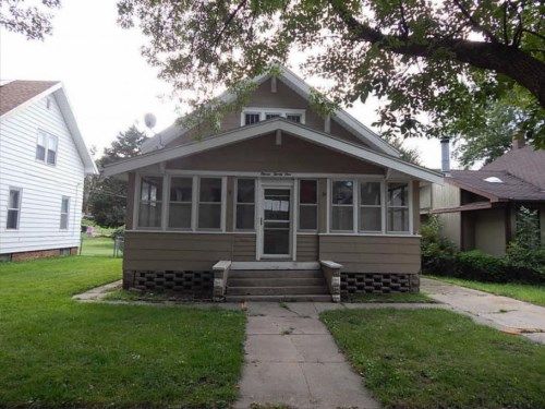 1121 S Paxton St, Sioux City, IA 51106