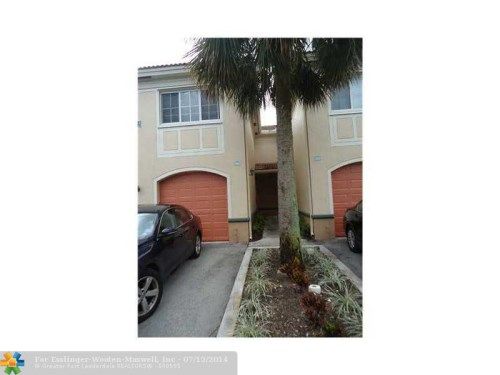 2442 CENTERGATE DR # 203, Hollywood, FL 33025