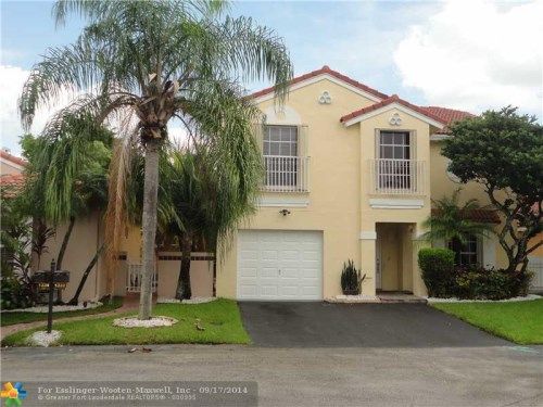 1332 SEAGRAPE CIR, Fort Lauderdale, FL 33326