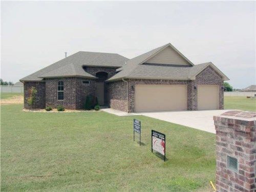 295 Mounds Rd, Harrah, OK 73045